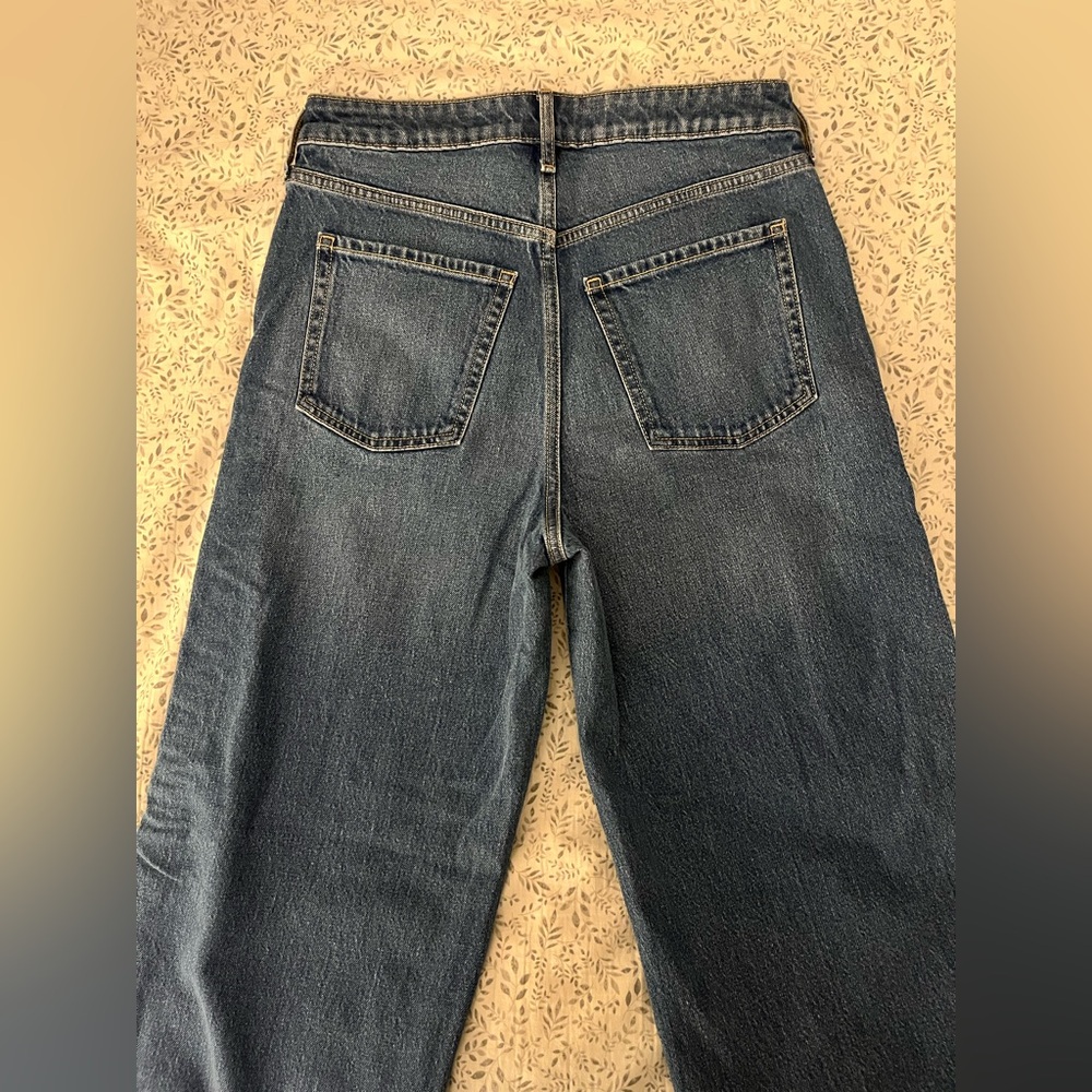 Old Navy Women’s Extra High Rise Sky-High Wide Leg Jeans - Picture 5 of 5